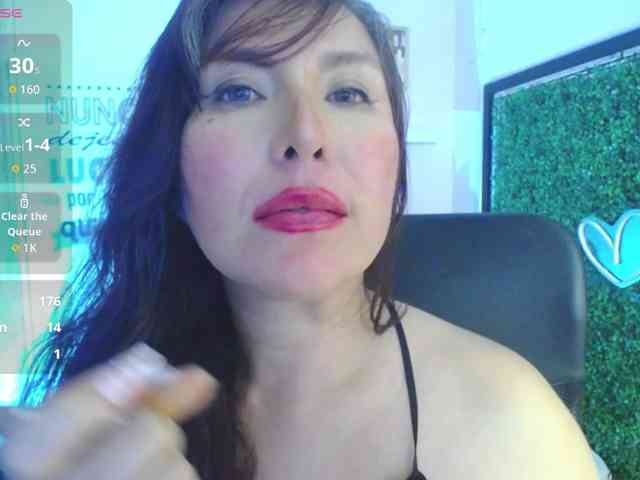 Evelyn-mature19 webcam