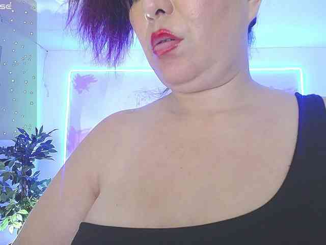 Evelyn-mature19 webcam