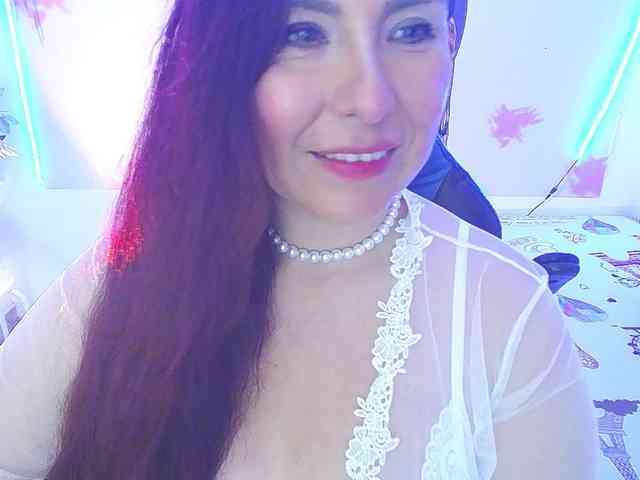 Evelyn-mature19 webcam