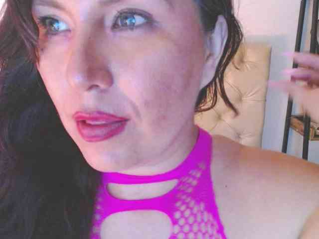 Evelyn-mature19 webcam