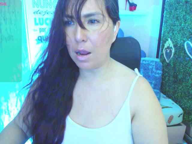 Evelyn-mature19 webcam