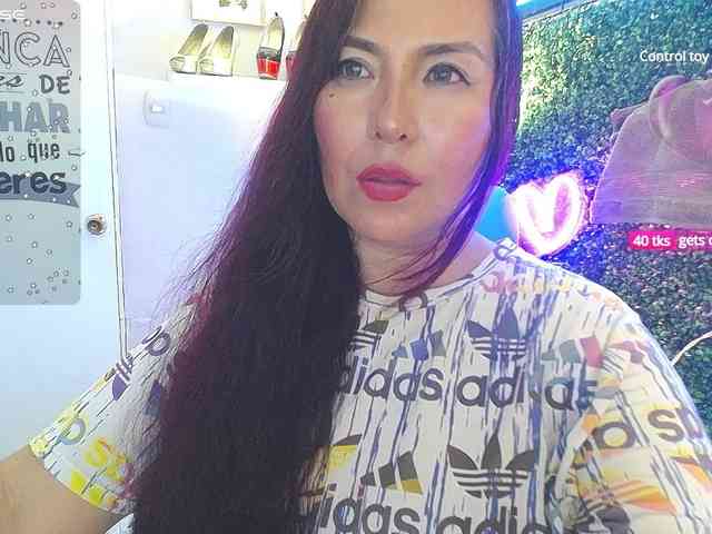 Evelyn-mature19 webcam