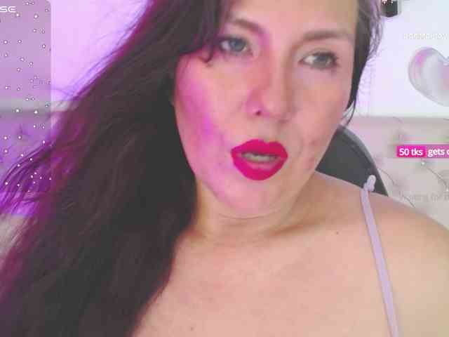 Evelyn-mature19 webcam