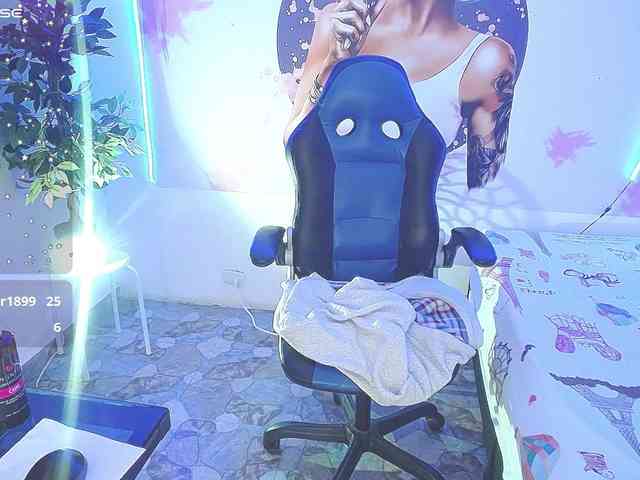 Evelyn-mature19 webcam