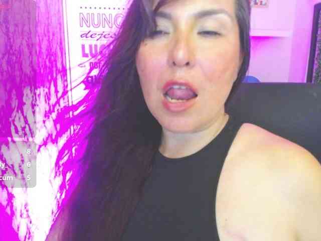 Evelyn-mature19 webcam