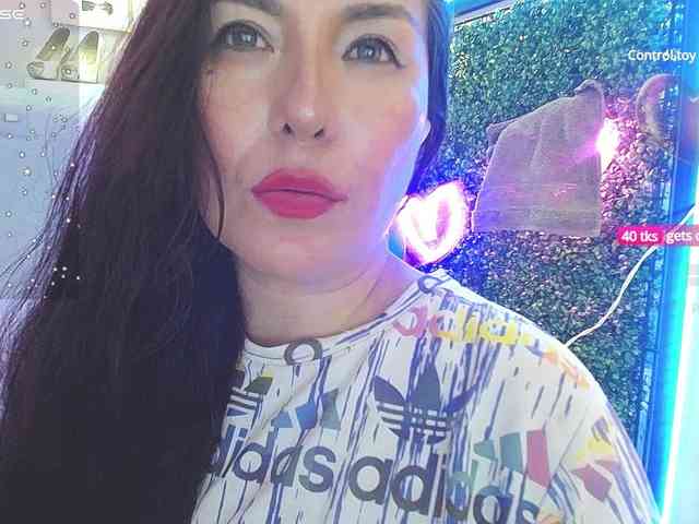 Evelyn-mature19 webcam