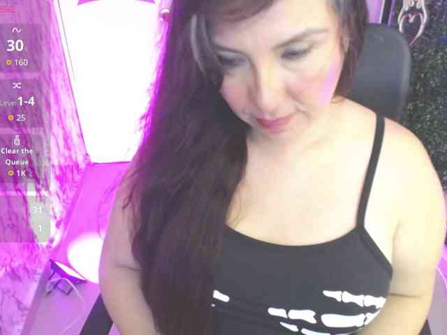 Evelyn-mature19 webcam