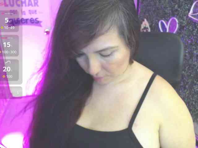 Evelyn-mature19 webcam
