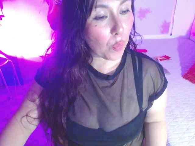 Evelyn-mature19 webcam