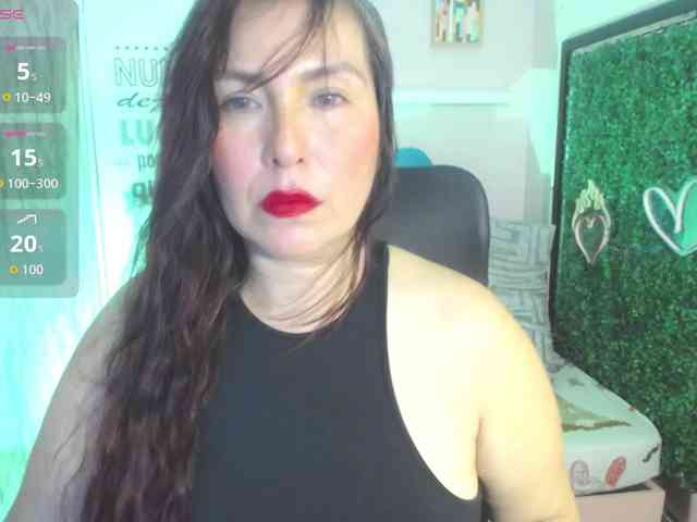 Evelyn-mature19 webcam