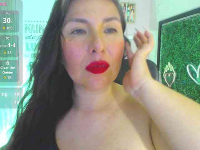 Evelyn-mature19 webcam