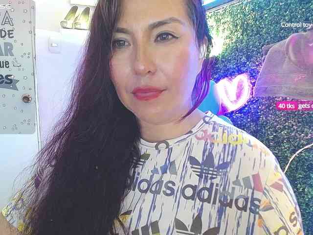Evelyn-mature19 webcam