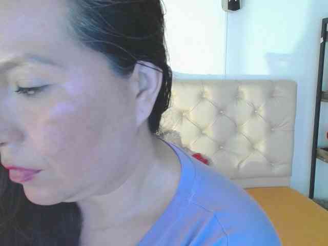 Evelyn-mature19 webcam