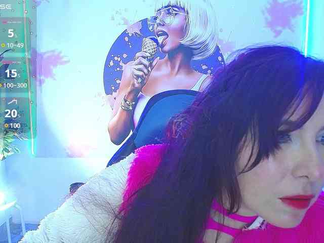 Evelyn-mature19 webcam