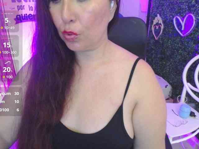 Evelyn-mature19 webcam