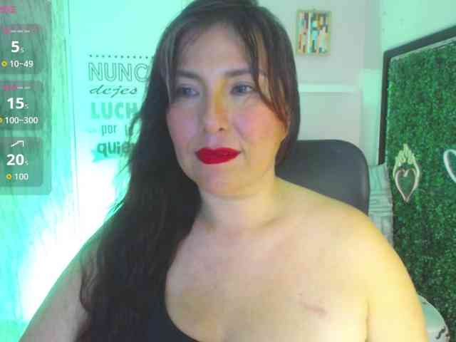 Evelyn-mature19 webcam