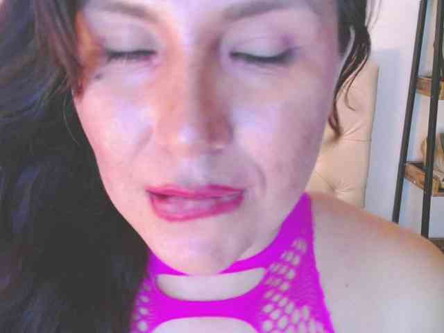 Evelyn-mature19 webcam