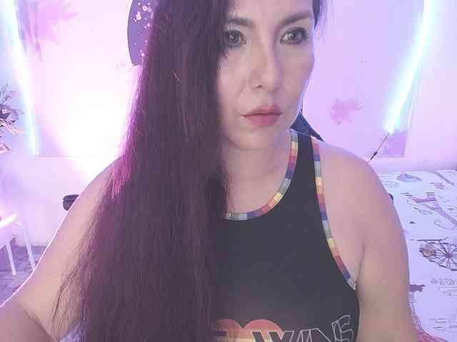 Evelyn-mature19 webcam