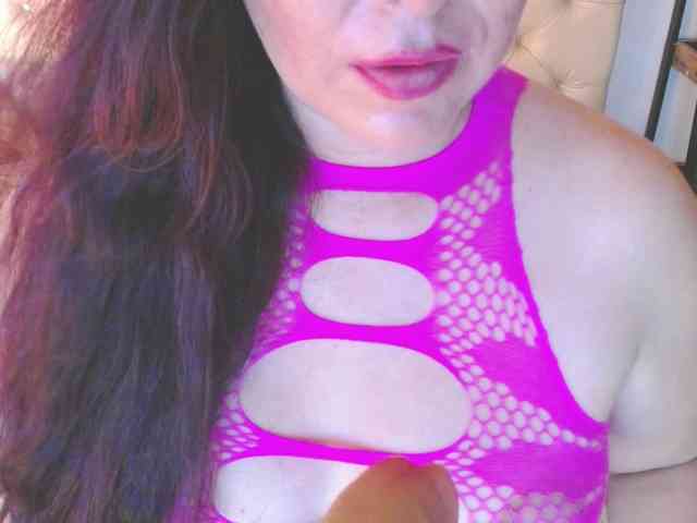 Evelyn-mature19 webcam