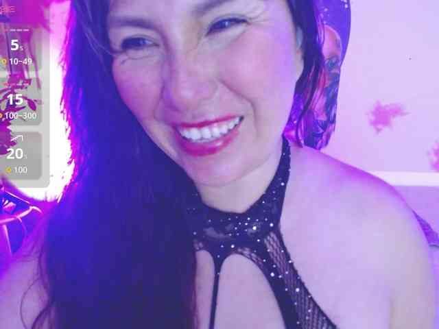 Evelyn-mature19 webcam