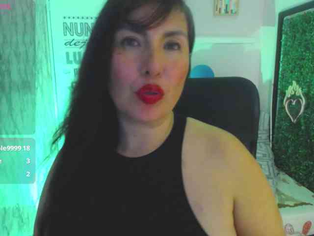 Evelyn-mature19 webcam