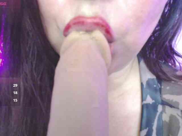 Evelyn-mature19
