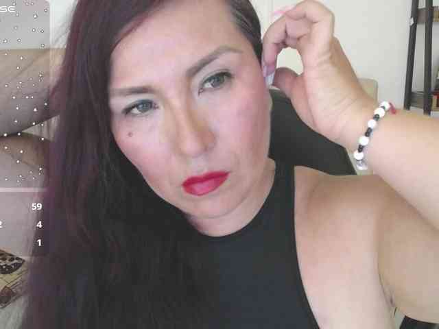 Evelyn-mature19 webcam