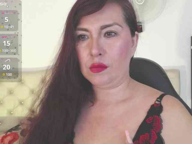 Evelyn-mature19 webcam