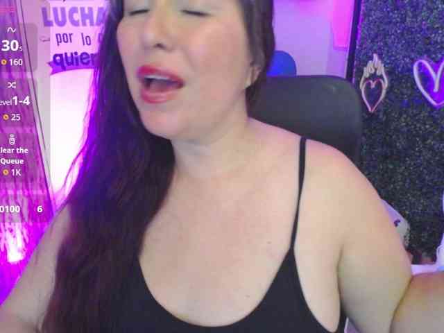 Evelyn-mature19 webcam