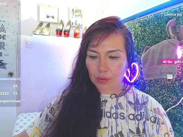 Evelyn-mature19 webcam