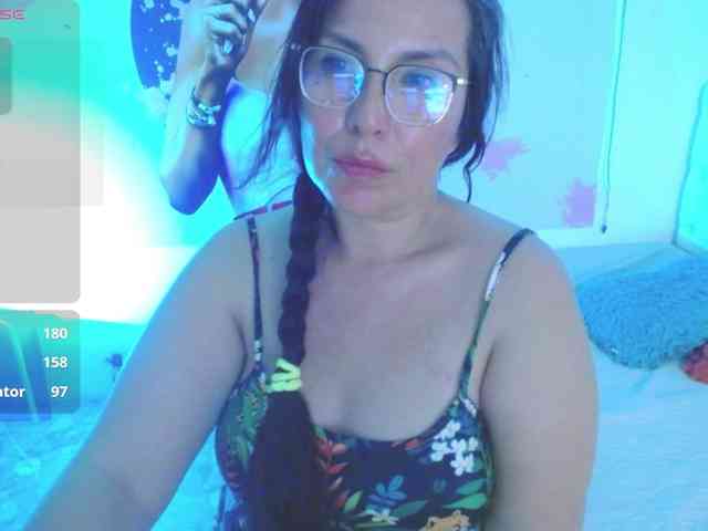 Evelyn-mature19 webcam