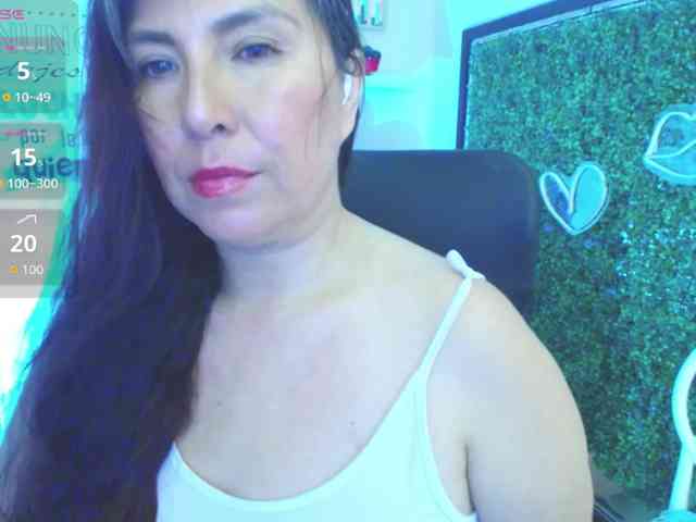 Evelyn-mature19 webcam