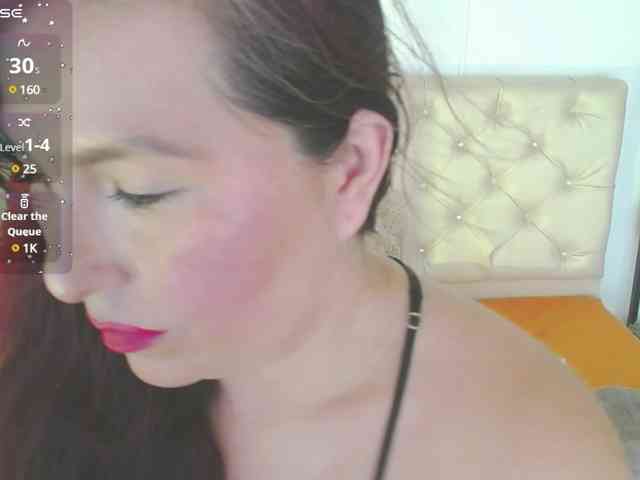 Evelyn-mature19 webcam