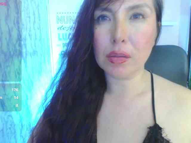 Evelyn-mature19 webcam
