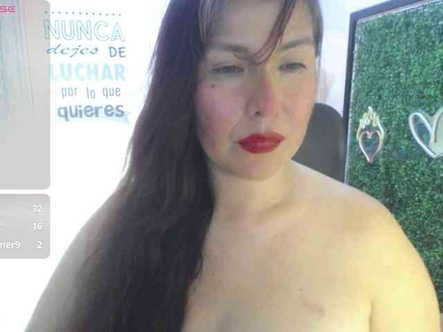 Evelyn-mature19 webcam