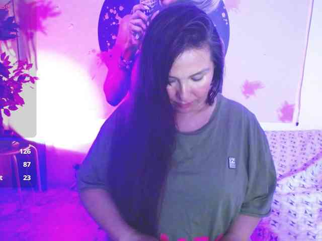 Evelyn-mature19 webcam
