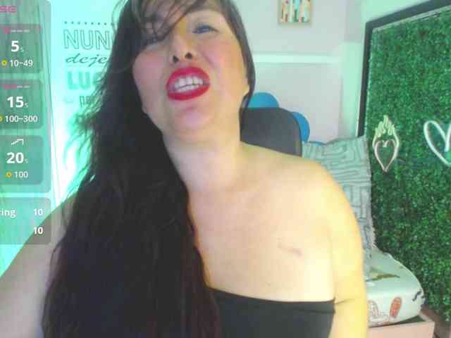 Evelyn-mature19 webcam