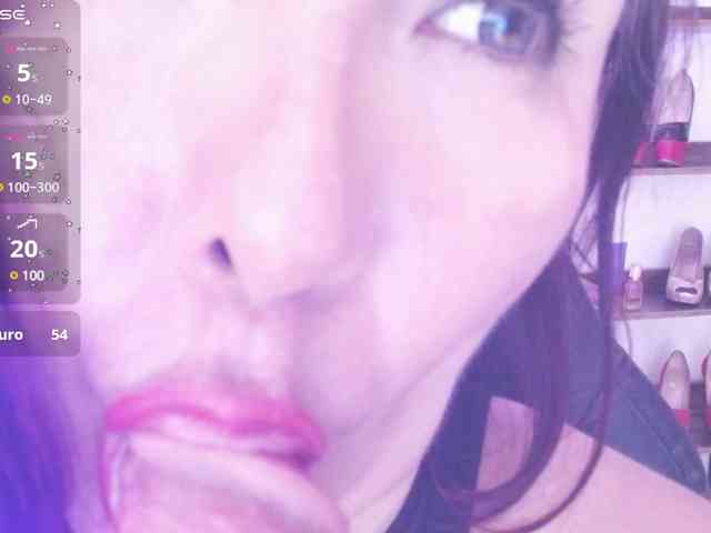Evelyn-mature19 webcam