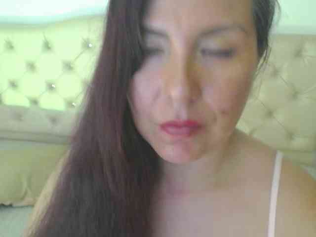 Evelyn-mature19 webcam