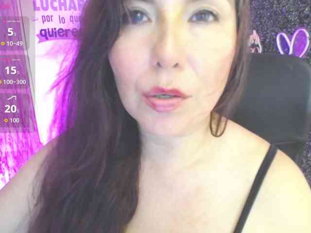 Evelyn-mature19 webcam