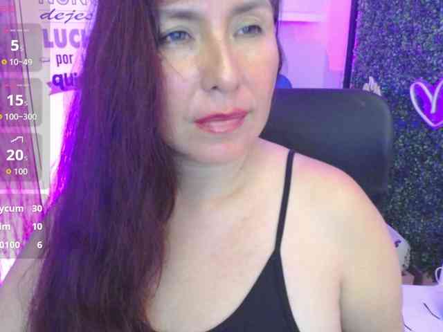 Evelyn-mature19 webcam