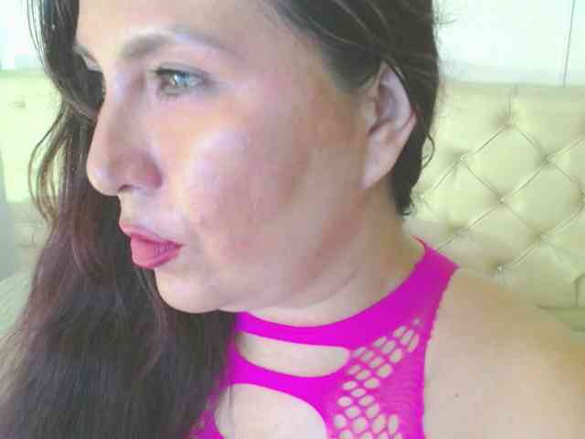 Evelyn-mature19 webcam