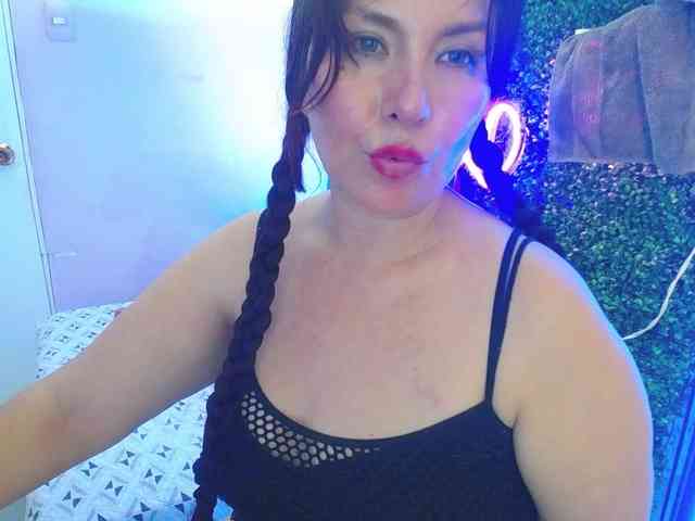 Evelyn-mature19 webcam