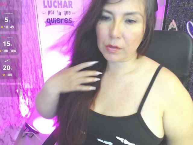 Evelyn-mature19 webcam