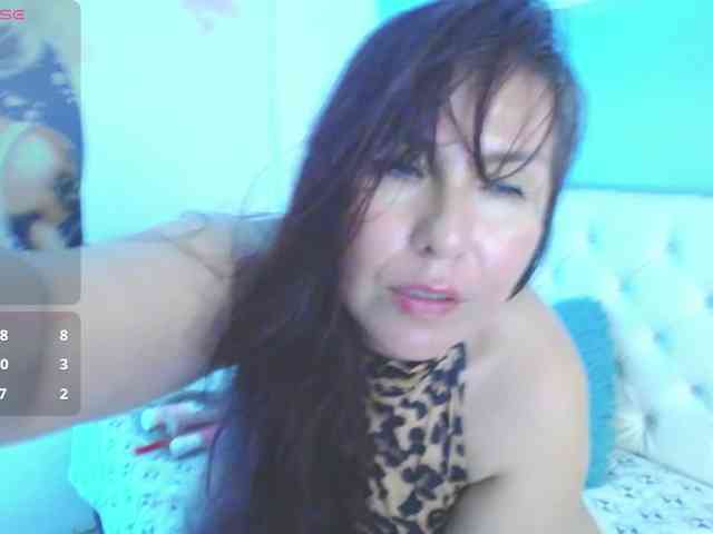 Evelyn-mature19 webcam