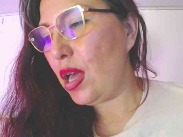 Evelyn-mature19 webcam