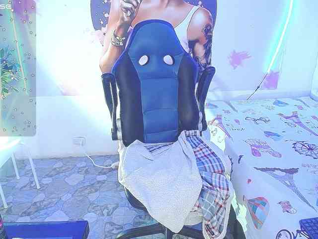 Evelyn-mature19 webcam