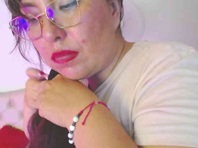 Evelyn-mature19 webcam