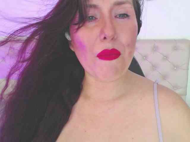 Evelyn-mature19 webcam