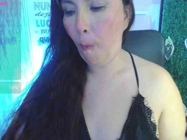 Evelyn-mature19 webcam